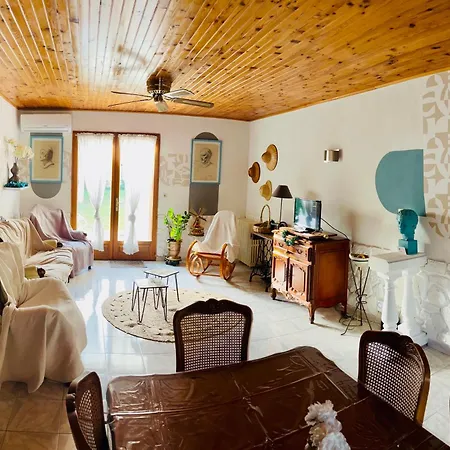 Paulette Holiday home