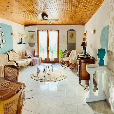 Paulette Holiday home