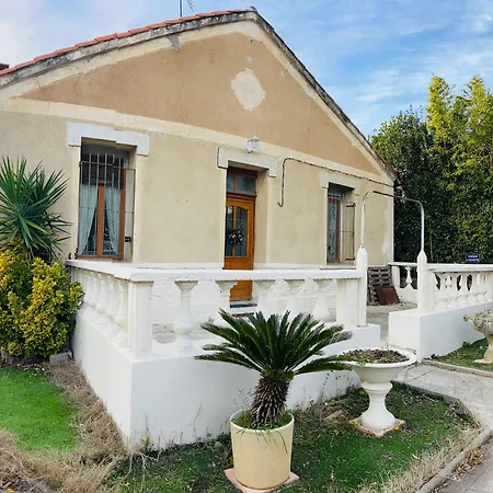 Holiday home Paulette